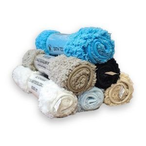 Alfombras de baño bk soft en pila de varios colores